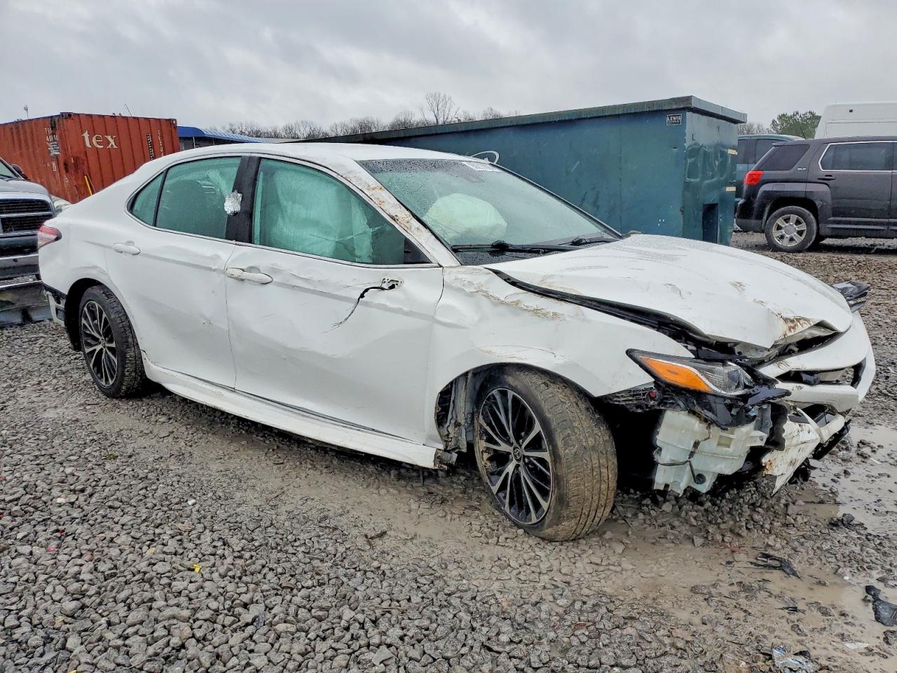 2020 TOYOTA CAMRY SE photo 4