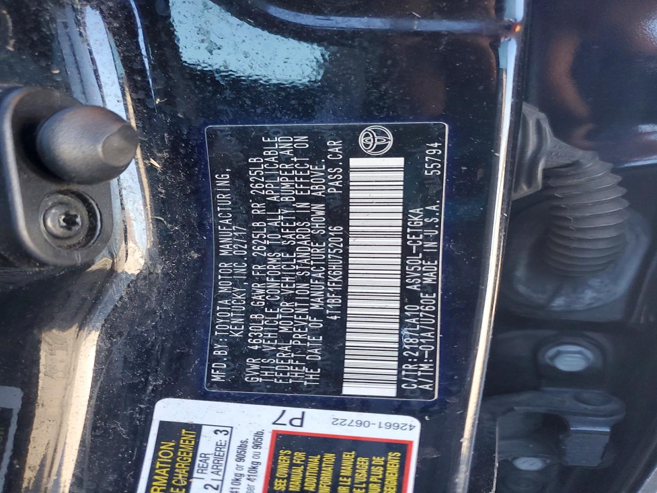 2017 TOYOTA CAMRY LE photo 23