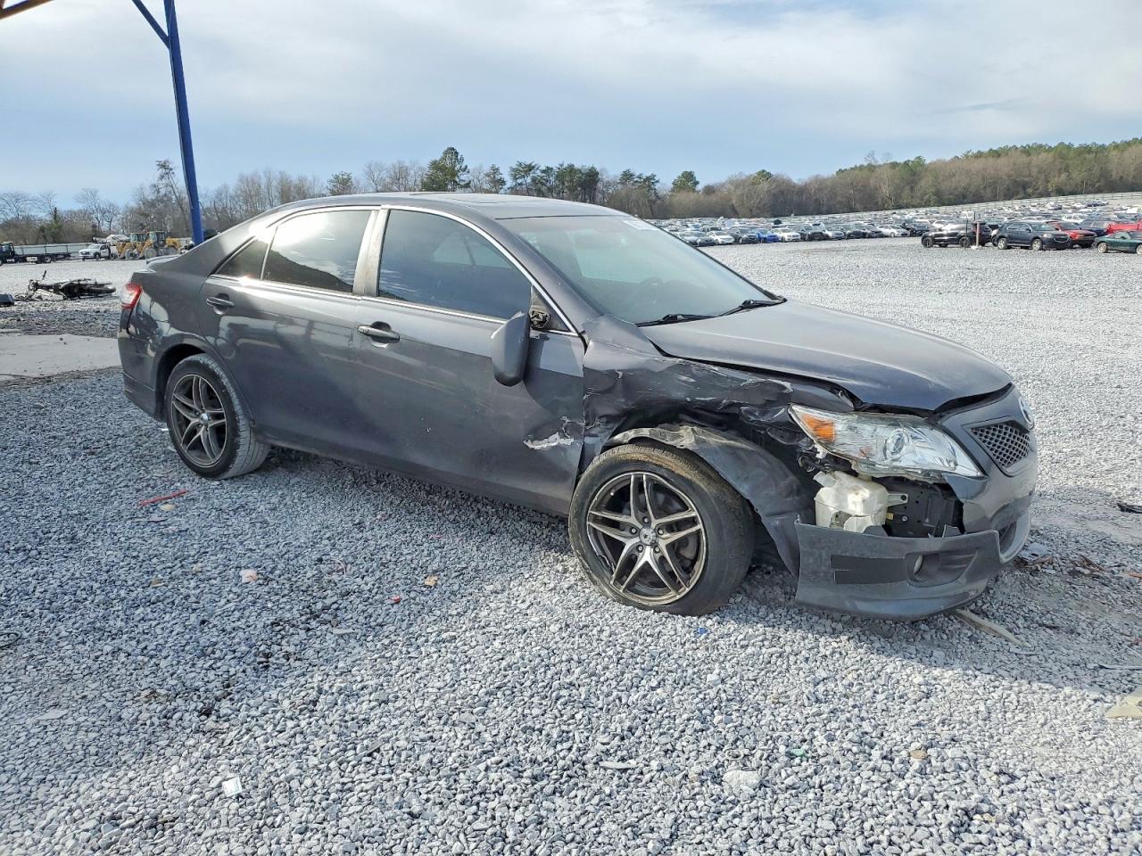 2011 TOYOTA CAMRY BASE photo 4