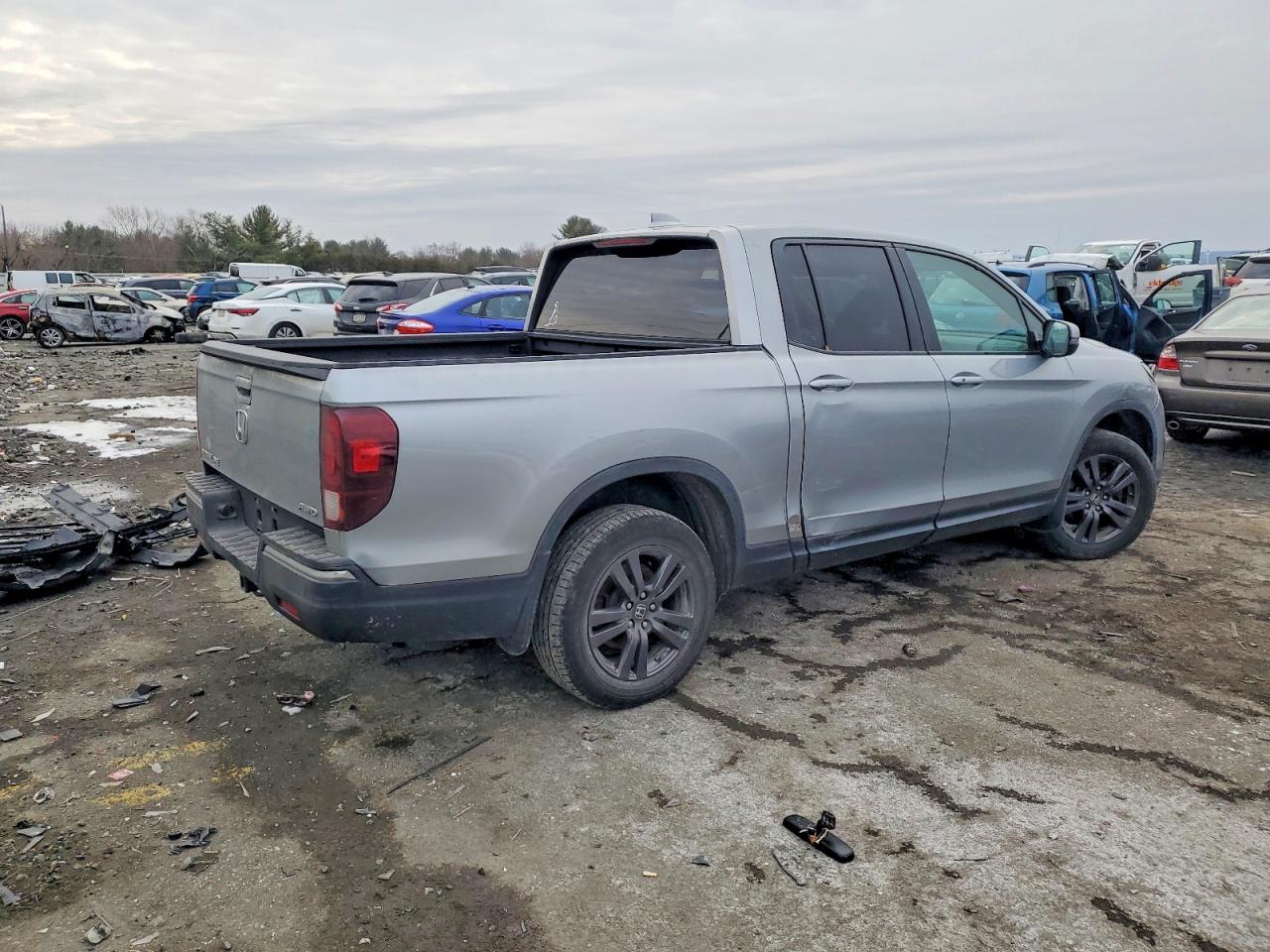 2019 HONDA RIDGELINE SPORT photo 3
