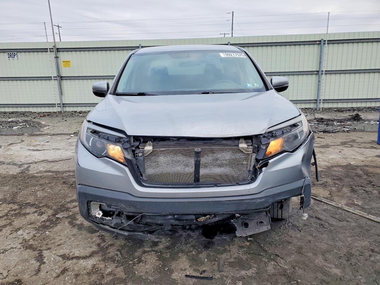 2019 HONDA RIDGELINE SPORT photo 5