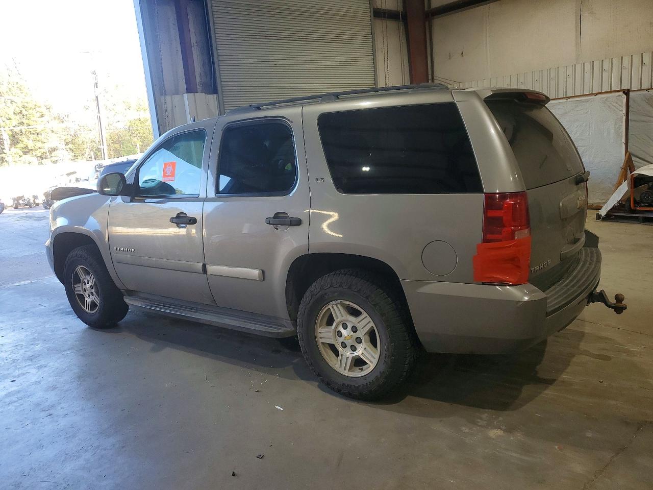 2007 CHEVROLET TAHOE C1500 photo 2