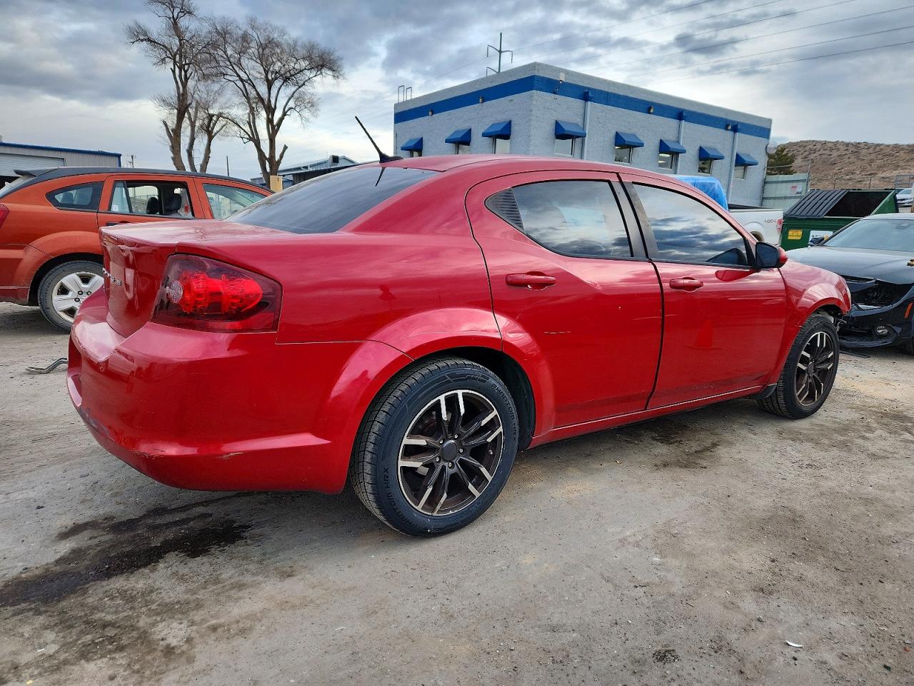 2012 DODGE AVENGER SXT photo 3