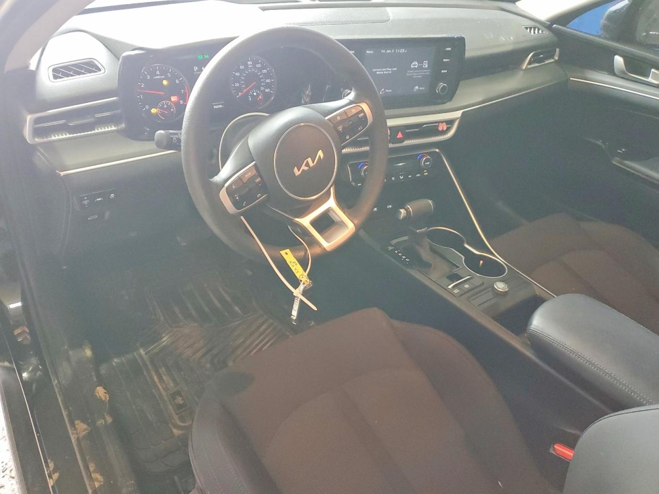 2023 KIA K5 LXS photo 8