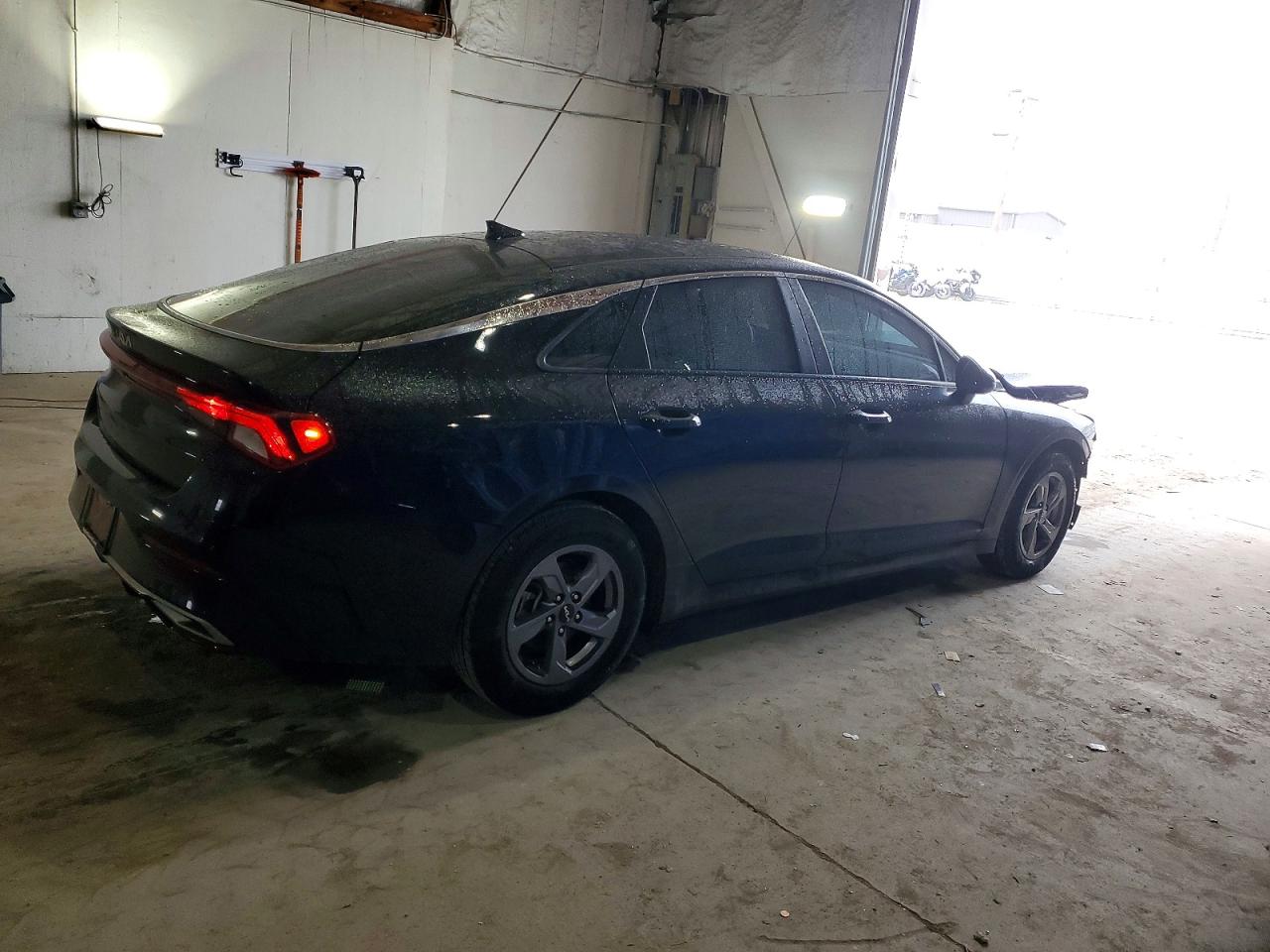 2023 KIA K5 LXS photo 3