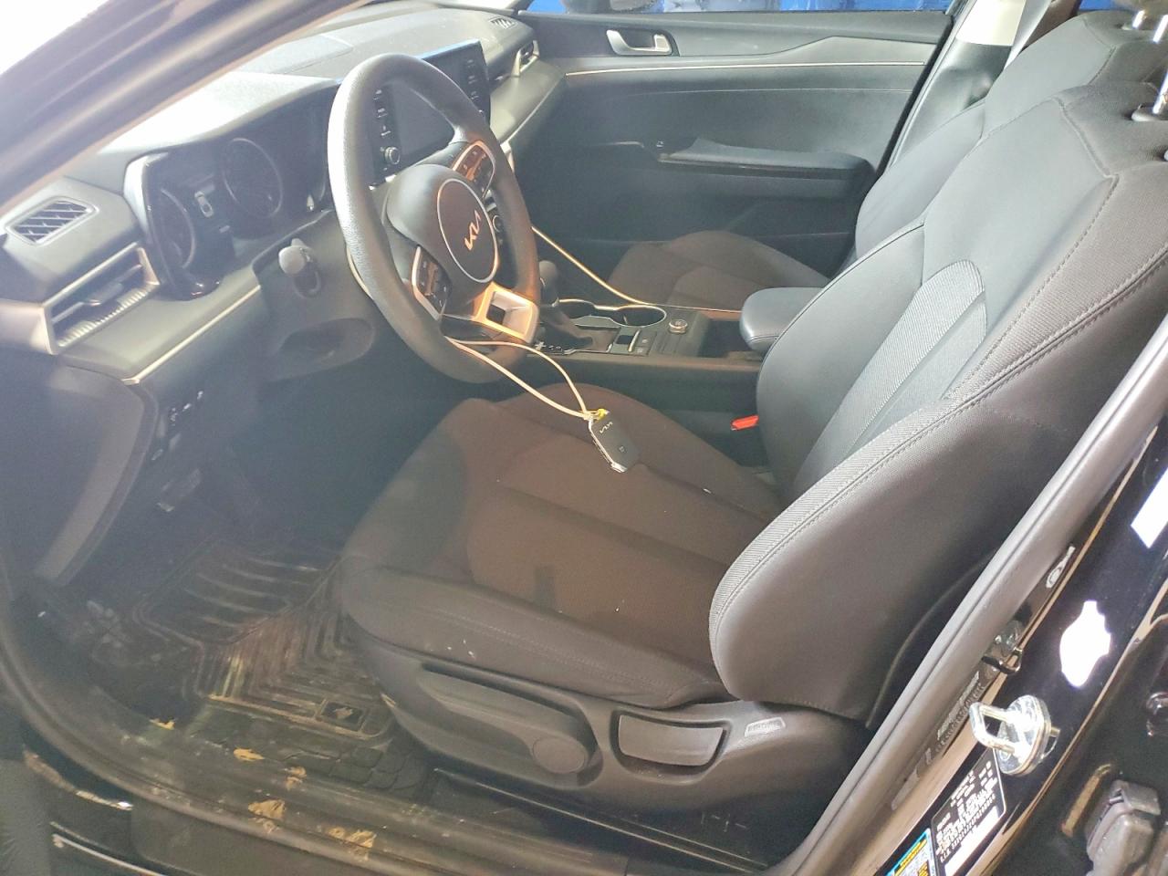 2023 KIA K5 LXS photo 7