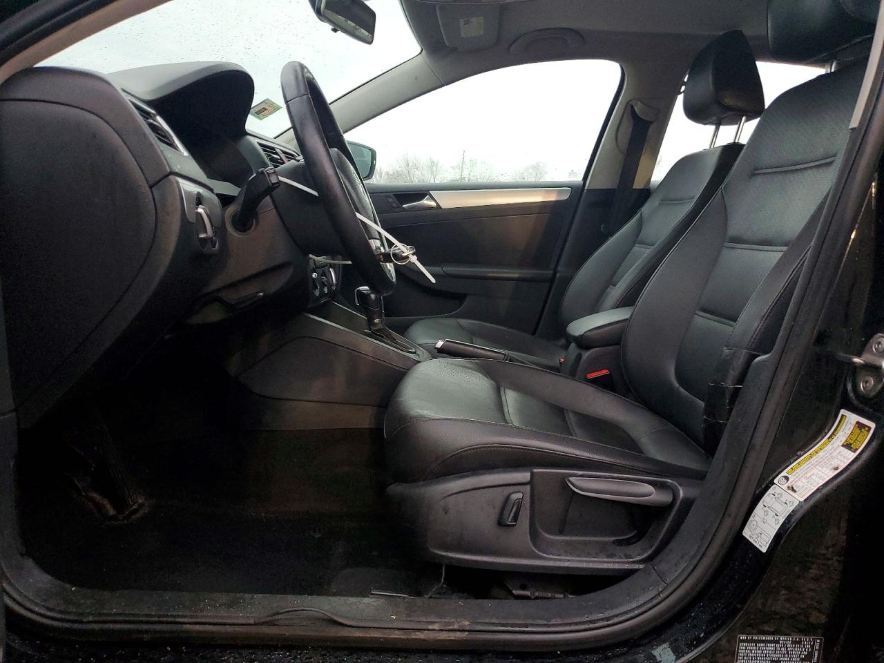 2013 VOLKSWAGEN JETTA SE photo 13