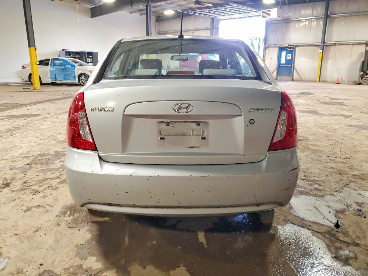 2010 HYUNDAI ACCENT GLS photo 6
