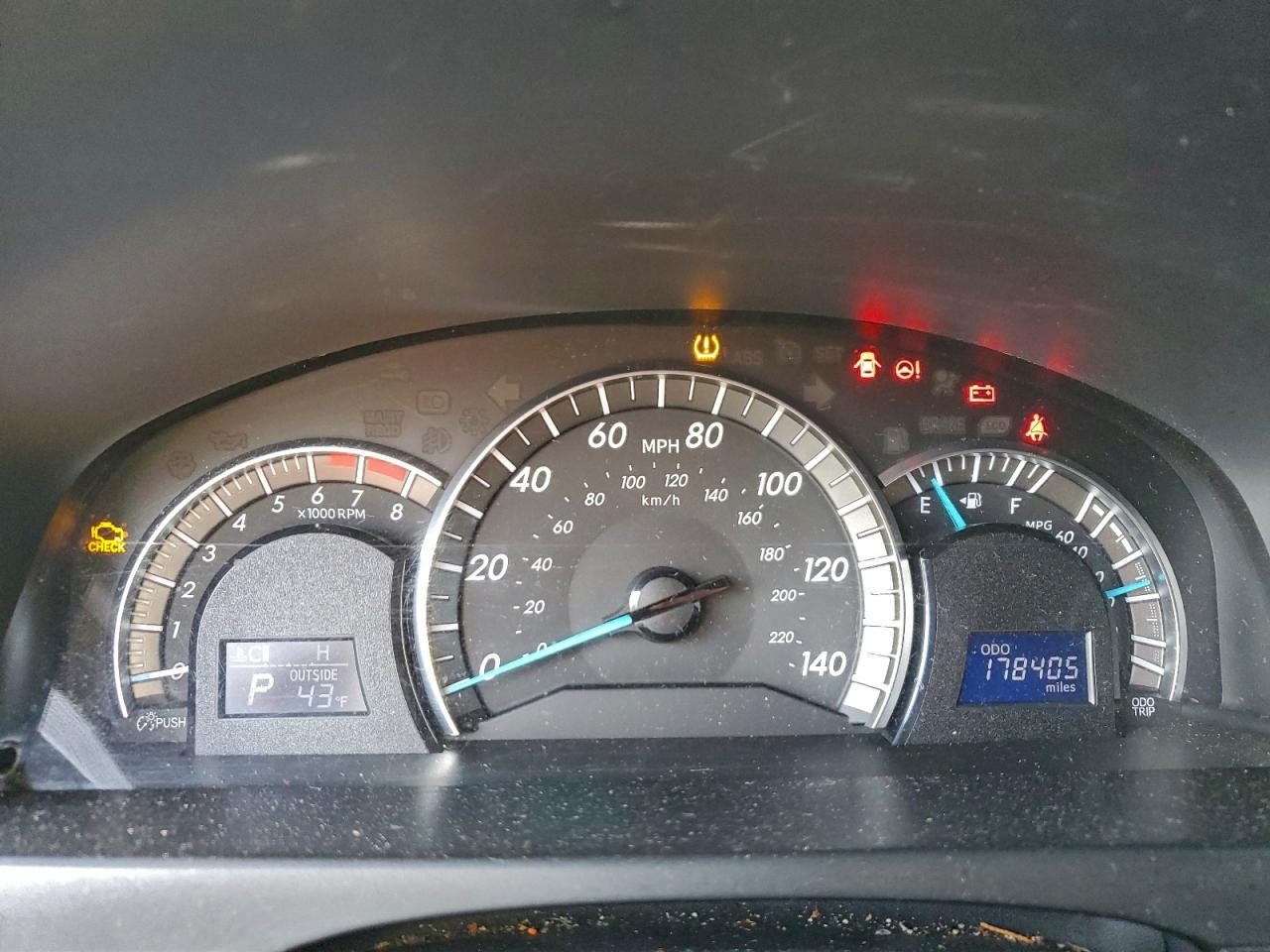 2012 TOYOTA CAMRY BASE photo 9