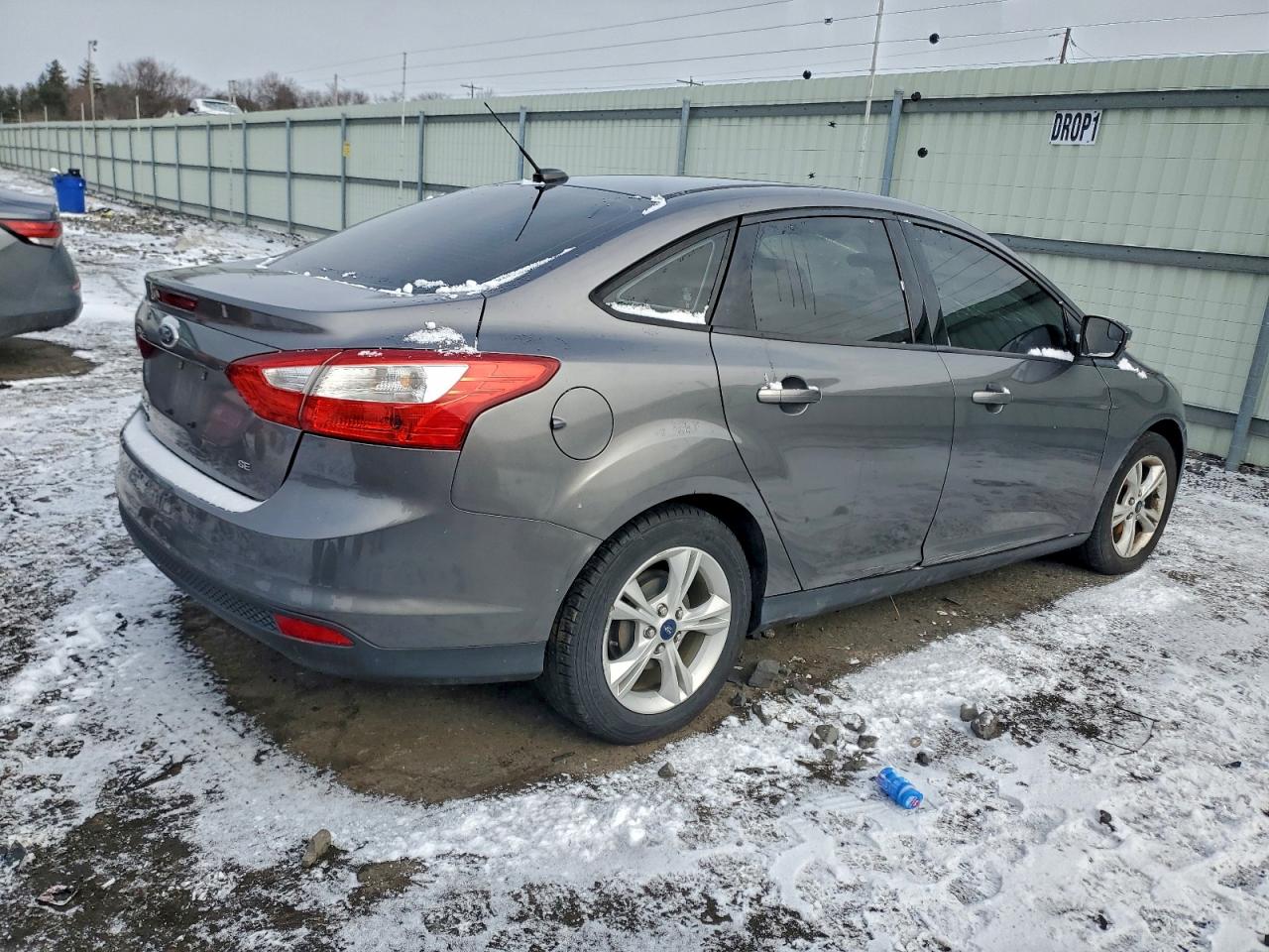 2014 FORD FOCUS SE photo 3