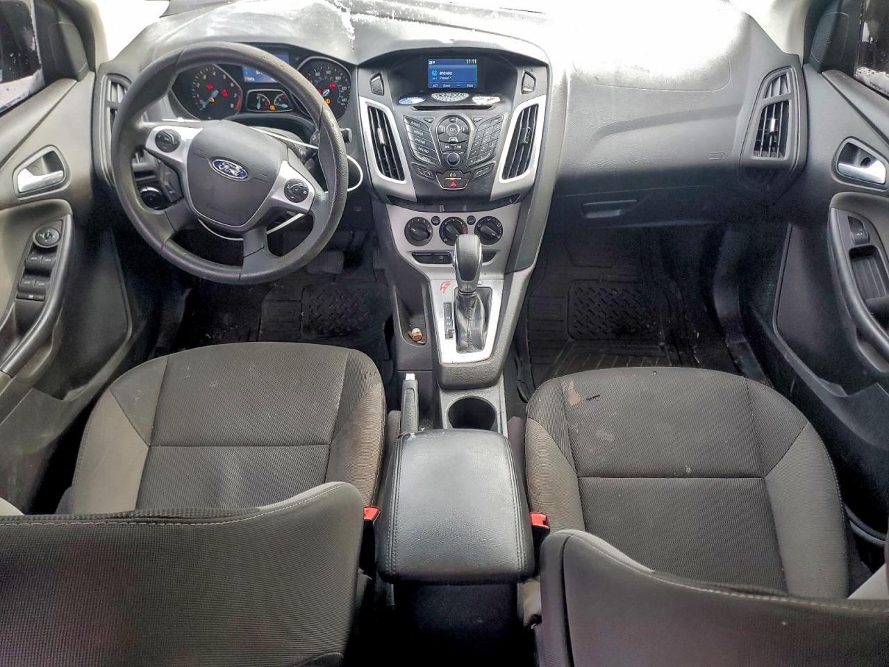 2014 FORD FOCUS SE photo 8
