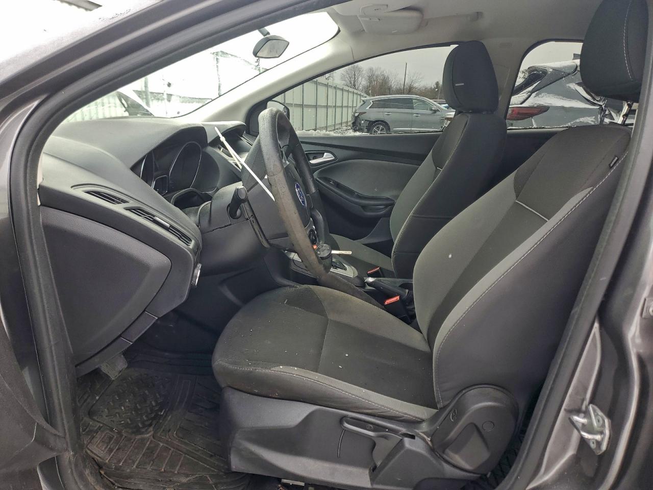 2014 FORD FOCUS SE photo 7
