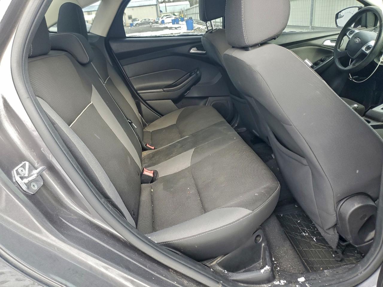2014 FORD FOCUS SE photo 10