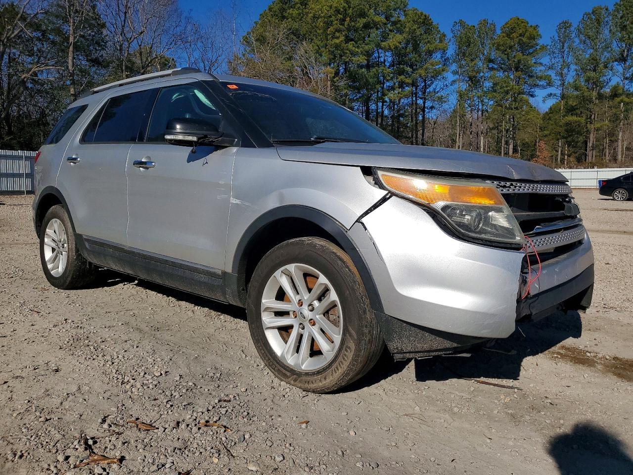 2014 FORD EXPLORER XLT photo 4