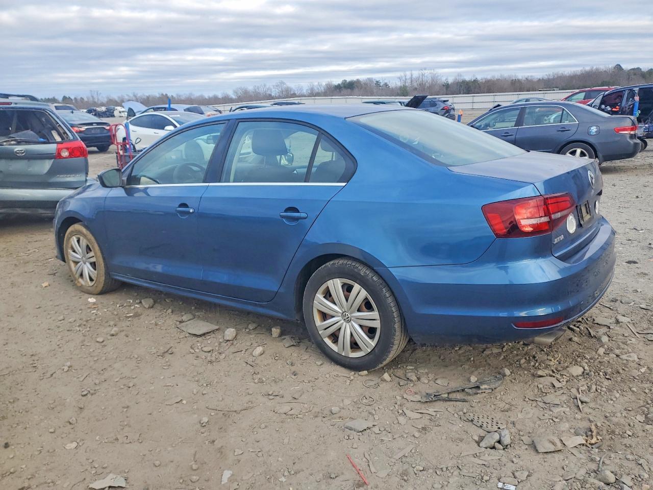2017 VOLKSWAGEN JETTA S photo 2