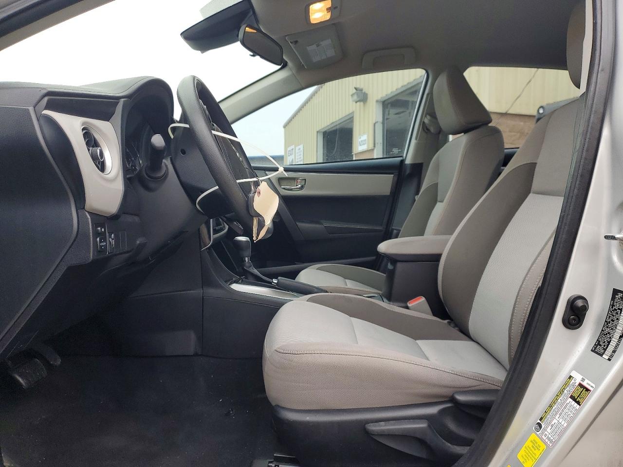 2018 TOYOTA COROLLA L photo 7