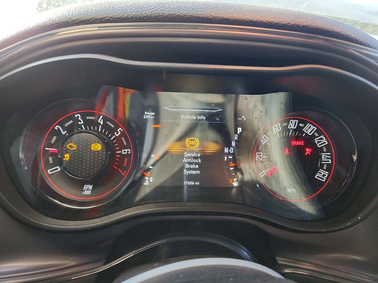 2023 DODGE CHALLENGER SXT photo 9