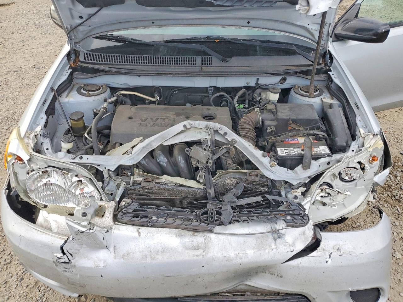 2005 TOYOTA COROLLA MATRIX XR photo 11