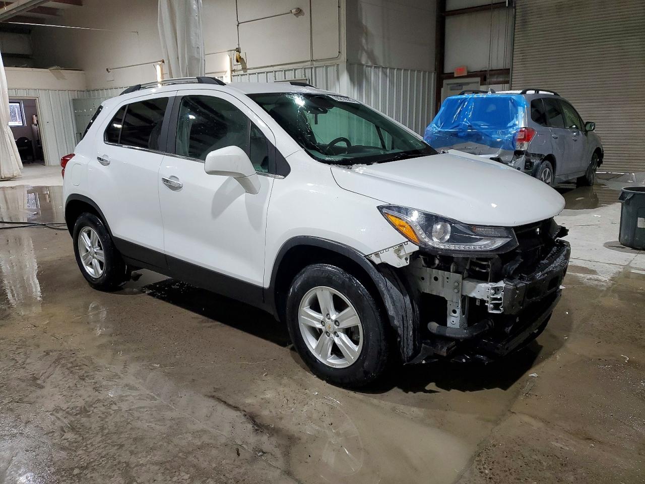 2019 CHEVROLET TRAX 1LT photo 4