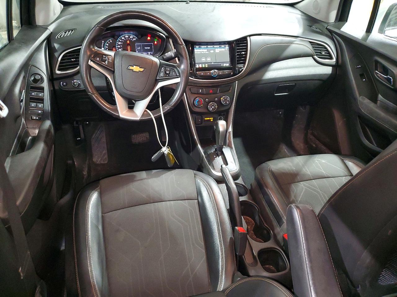 2019 CHEVROLET TRAX 1LT photo 8