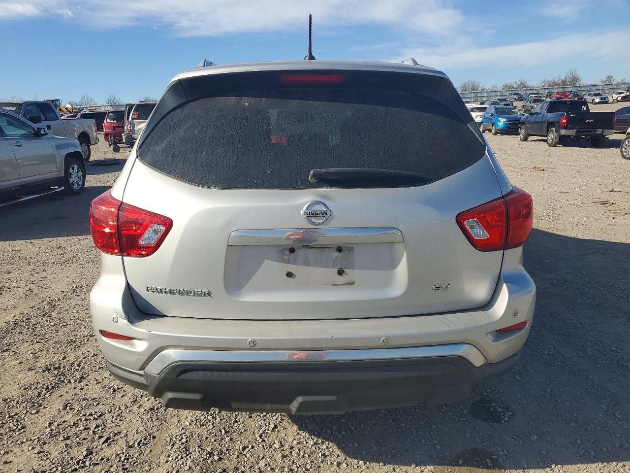 2017 NISSAN PATHFINDER S photo 6