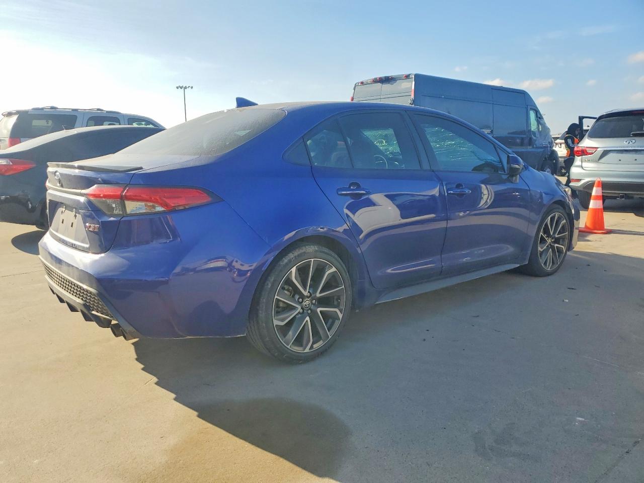 2021 TOYOTA COROLLA XSE photo 3