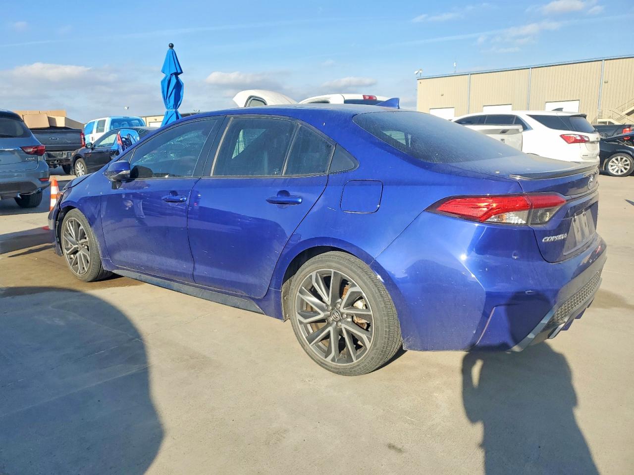 2021 TOYOTA COROLLA XSE photo 2