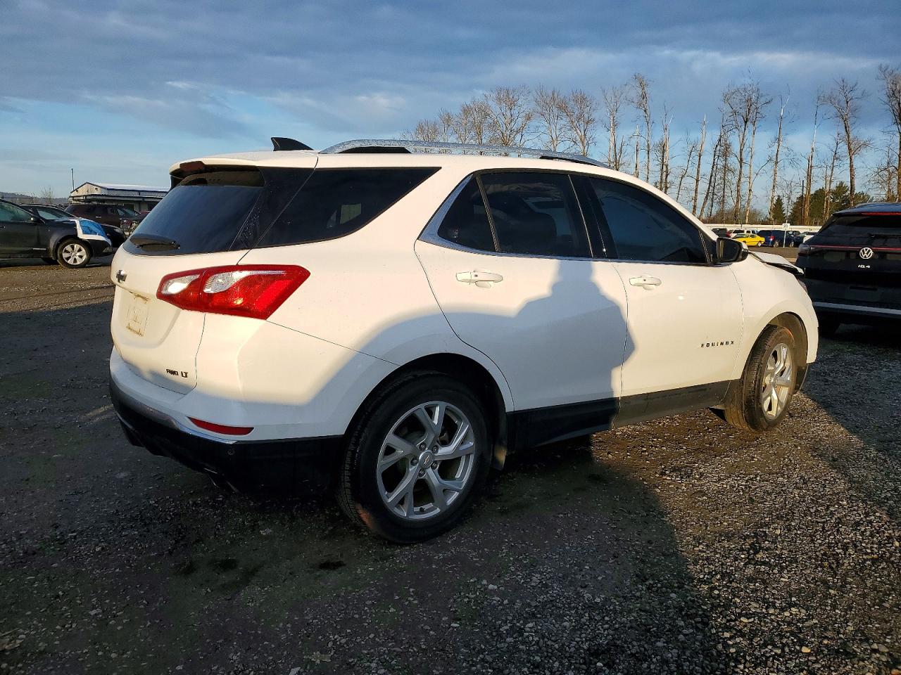 2019 CHEVROLET EQUINOX LT photo 3