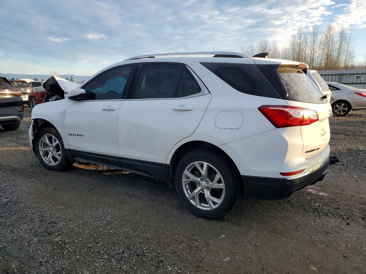 2019 CHEVROLET EQUINOX LT photo 2