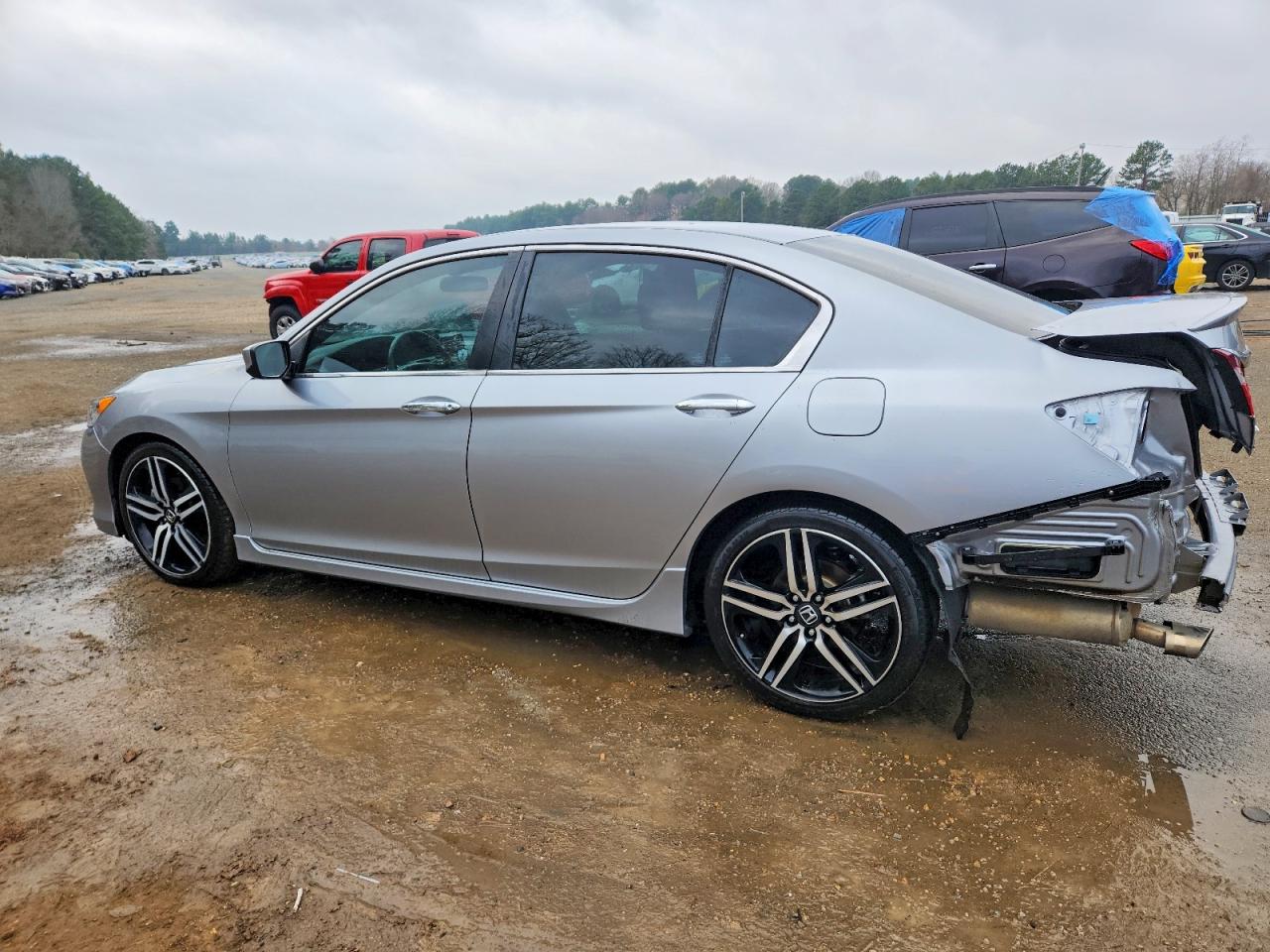 2017 HONDA ACCORD SPORT photo 2