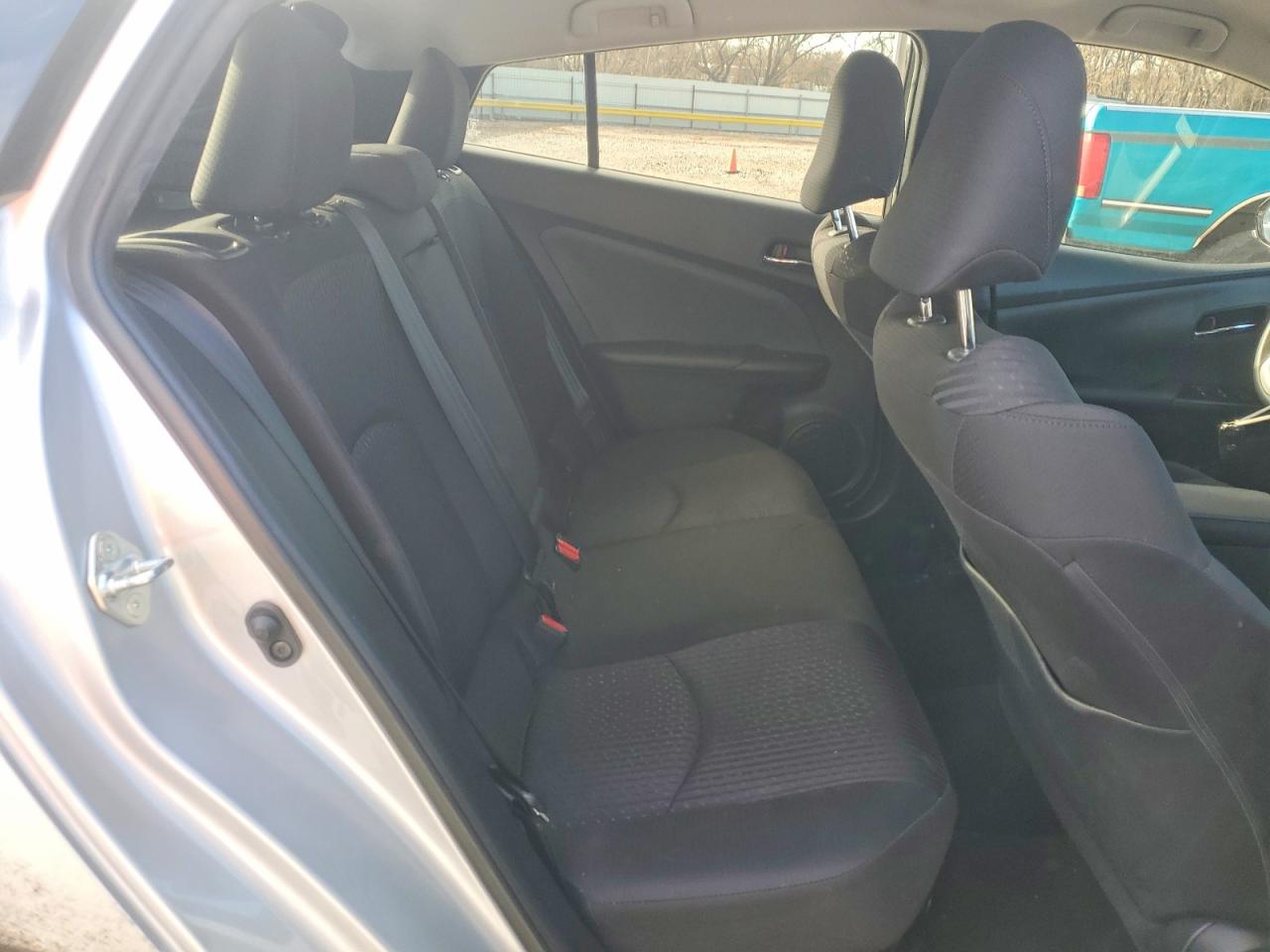 2018 TOYOTA PRIUS photo 10