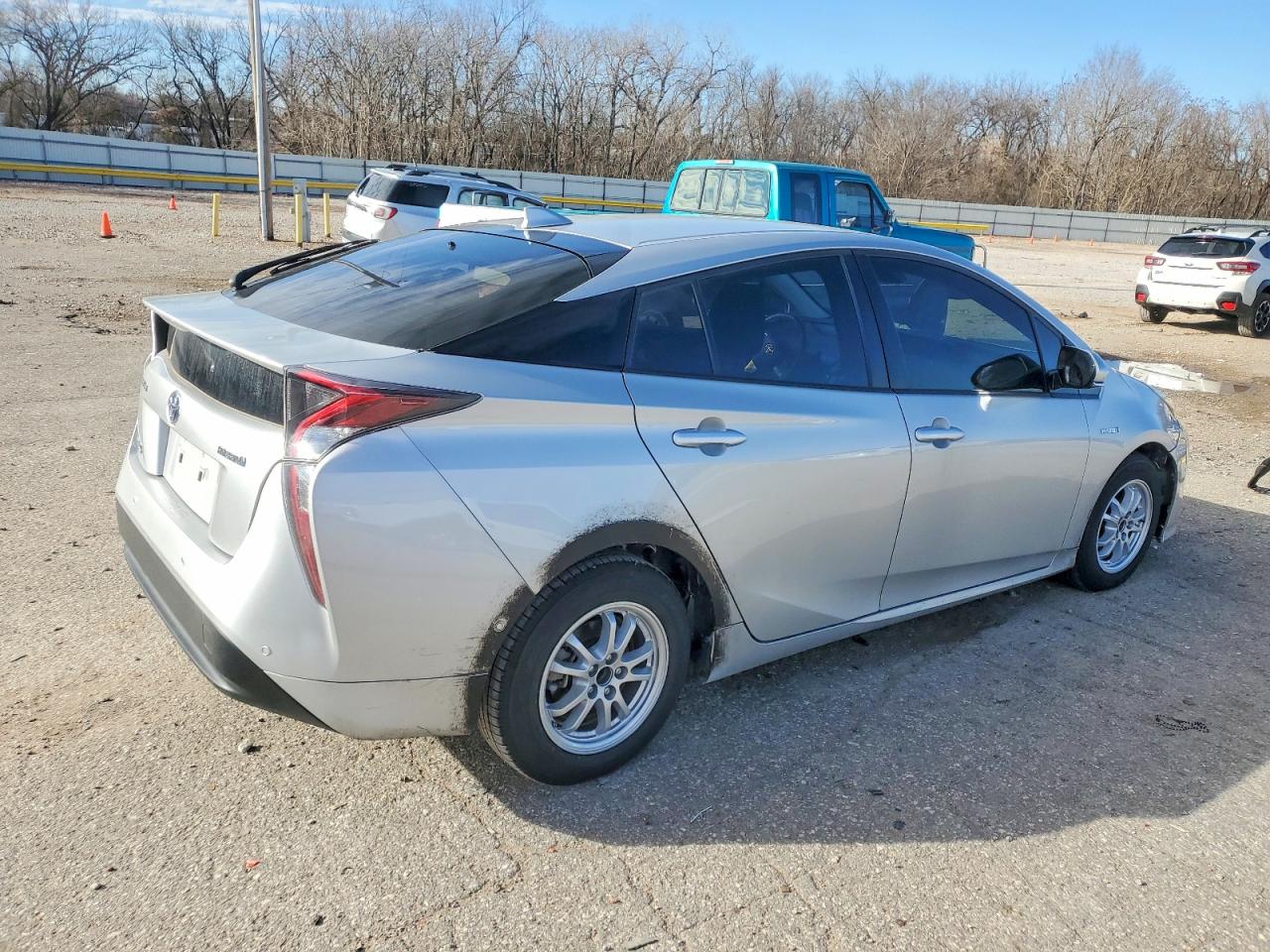 2018 TOYOTA PRIUS photo 3