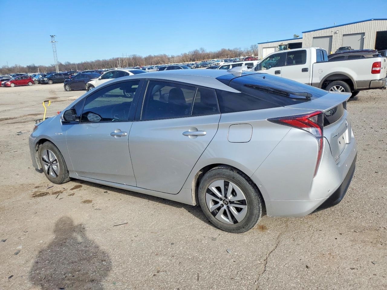 2018 TOYOTA PRIUS photo 2
