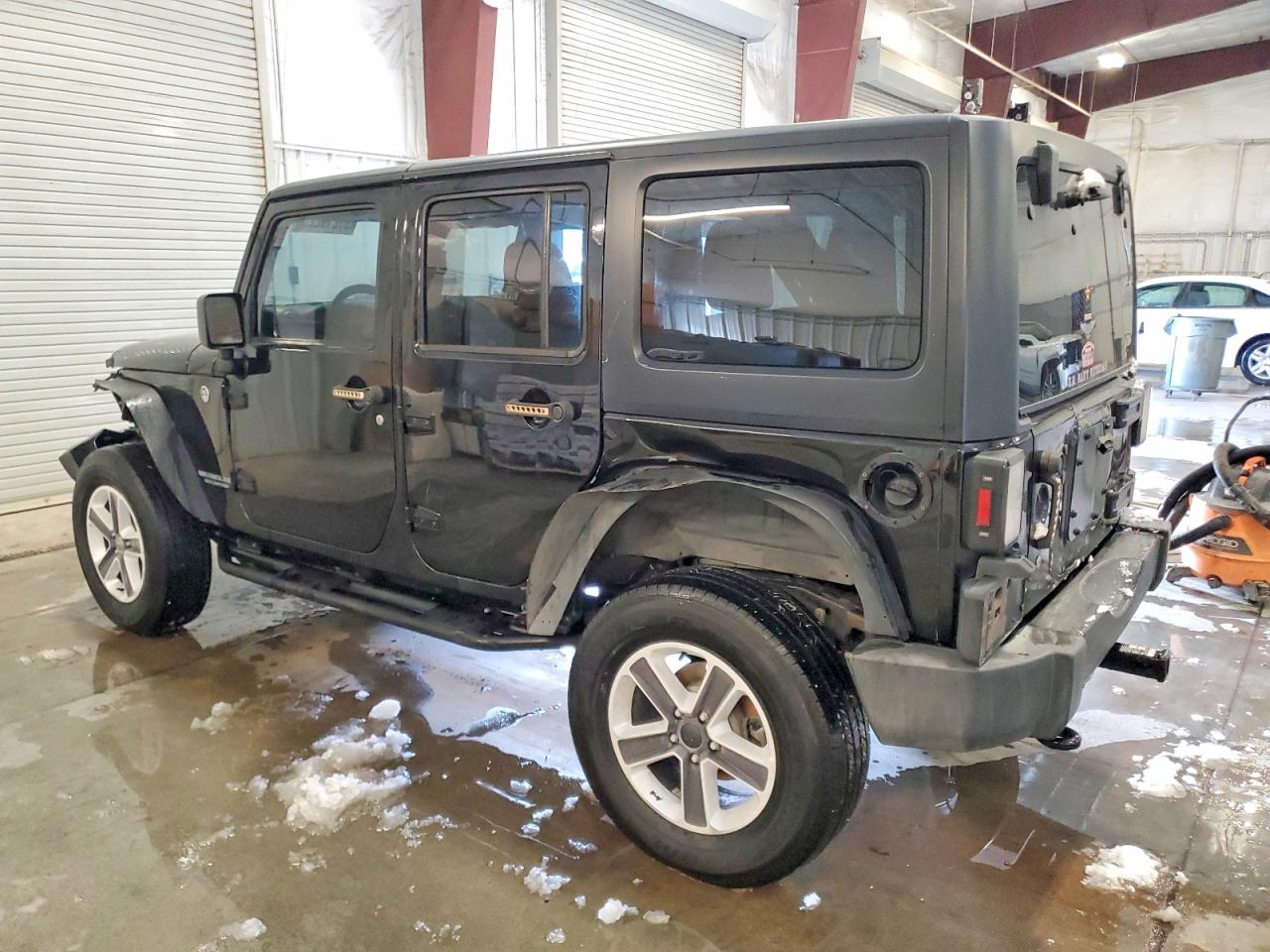 2015 JEEP WRANGLER UNLIMITED SPORT photo 2
