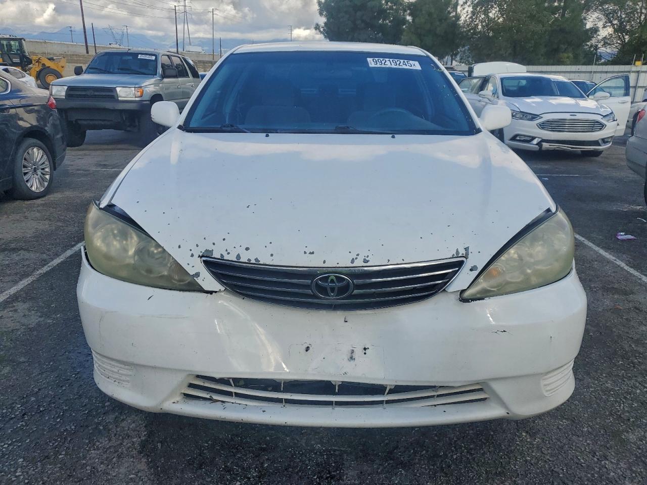 2005 TOYOTA CAMRY LE photo 5