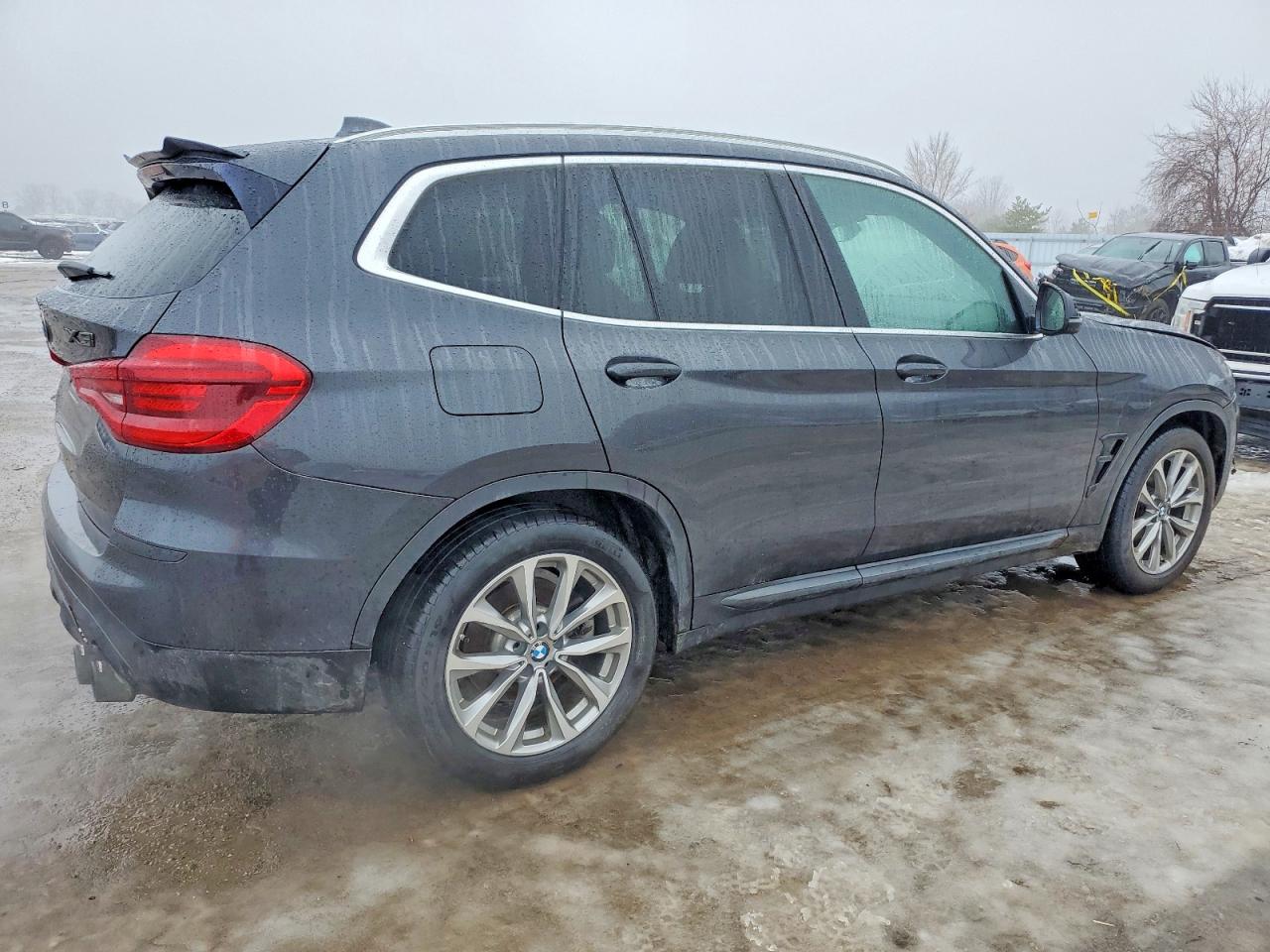 2018 BMW X3 XDRIVE30I photo 3