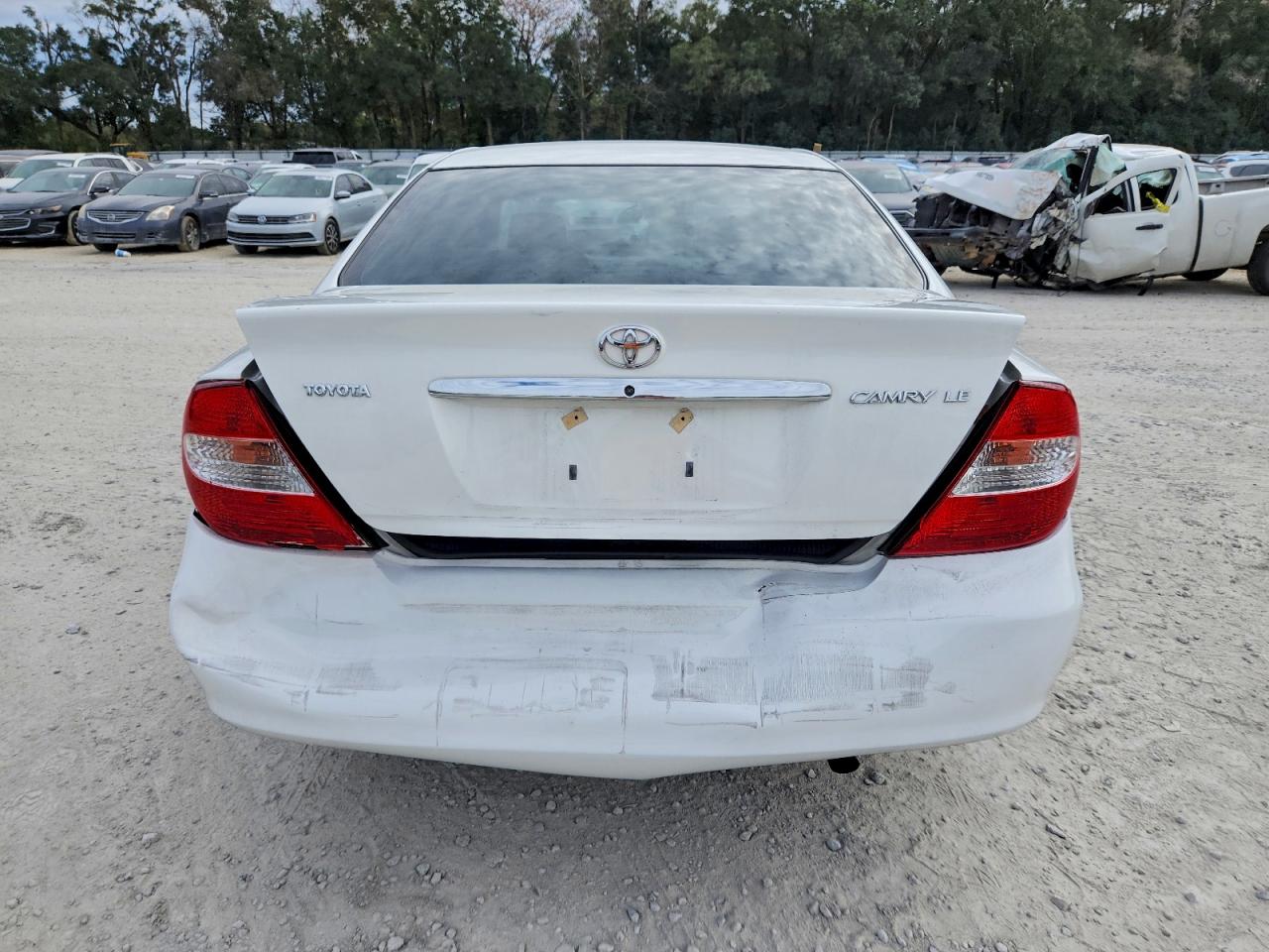 2004 TOYOTA CAMRY LE photo 6