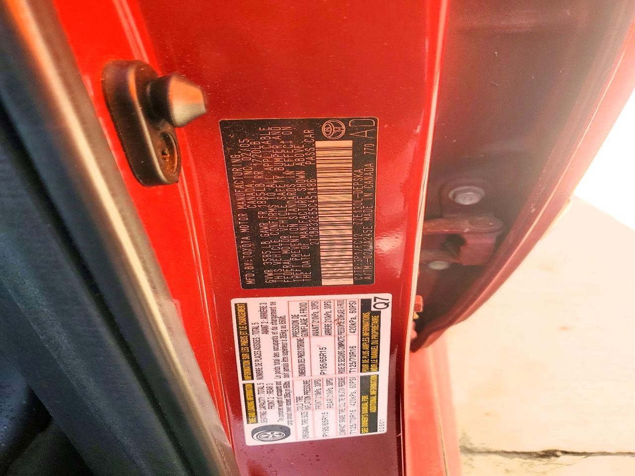 2005 TOYOTA COROLLA CE photo 12