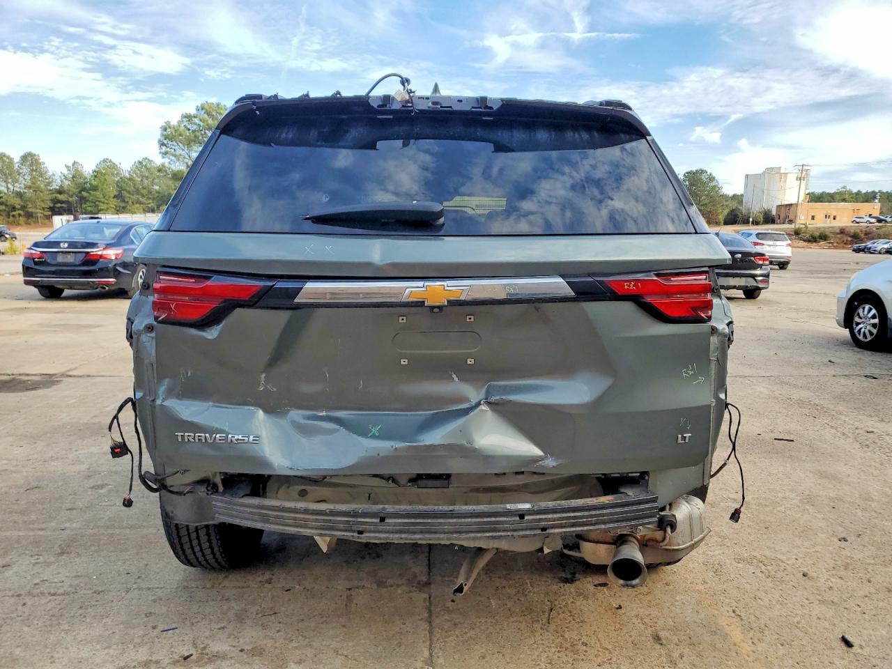2023 CHEVROLET TRAVERSE LT photo 6