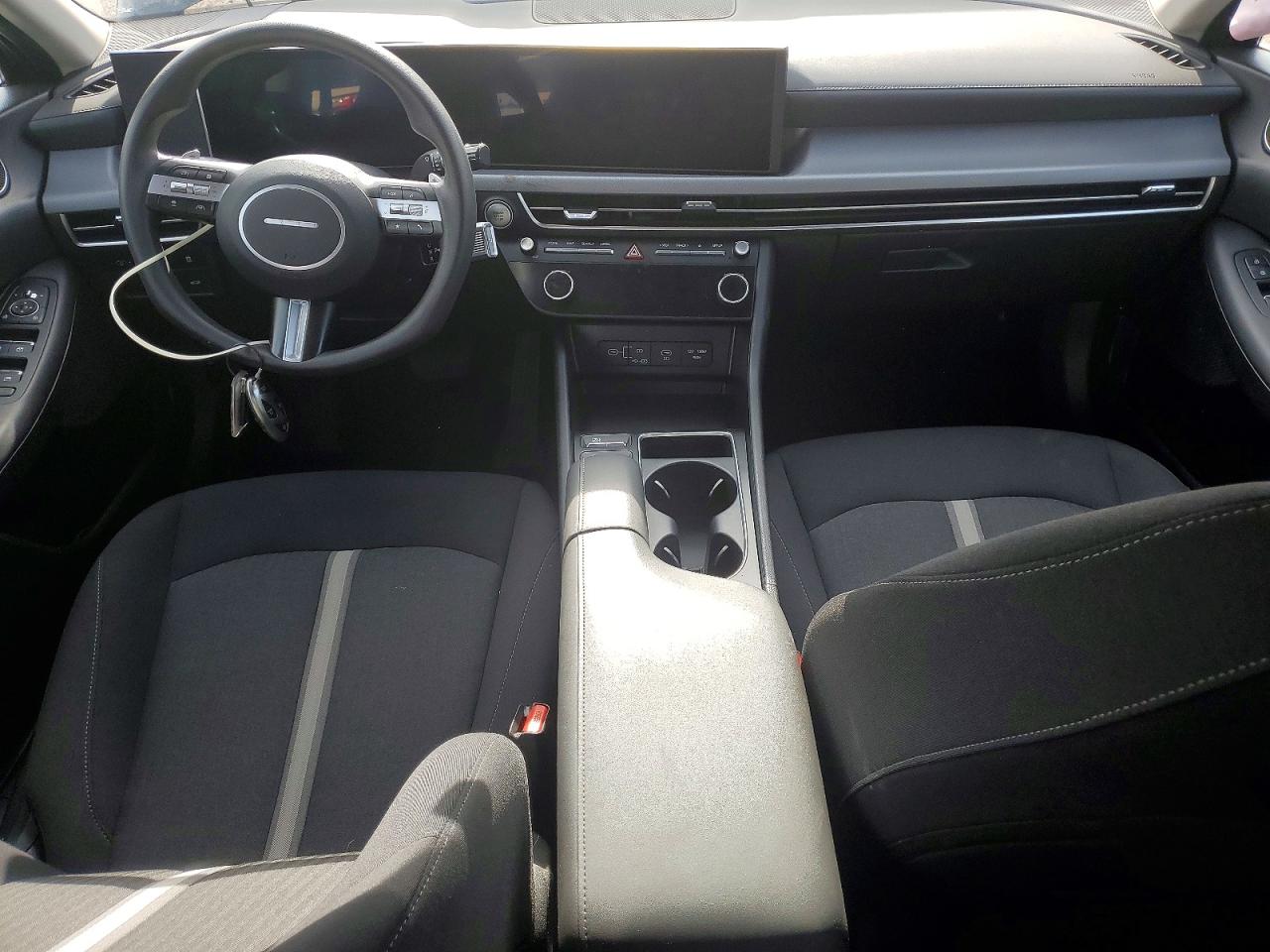 2025 HYUNDAI SONATA SEL photo 8