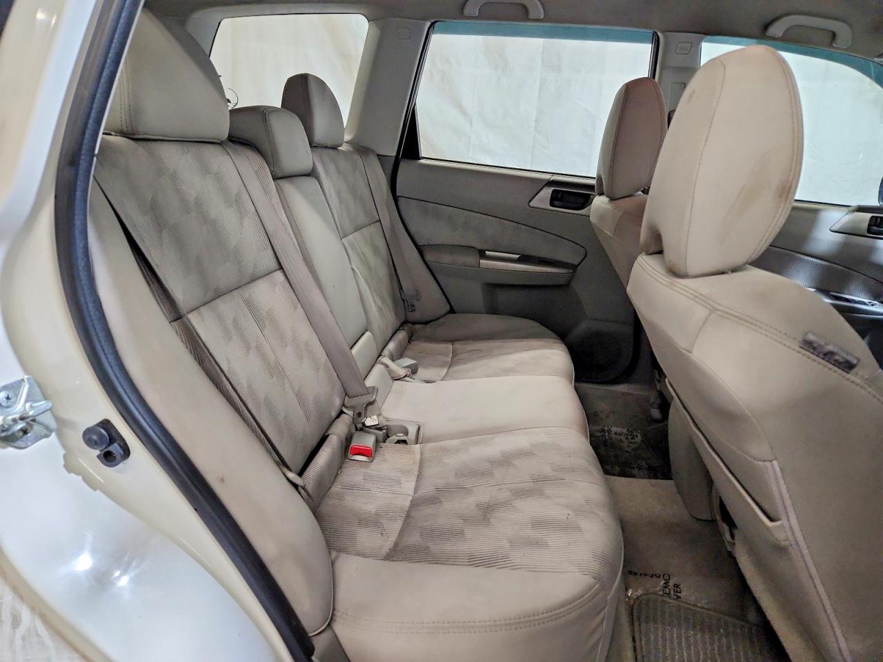 2010 SUBARU FORESTER XS photo 11