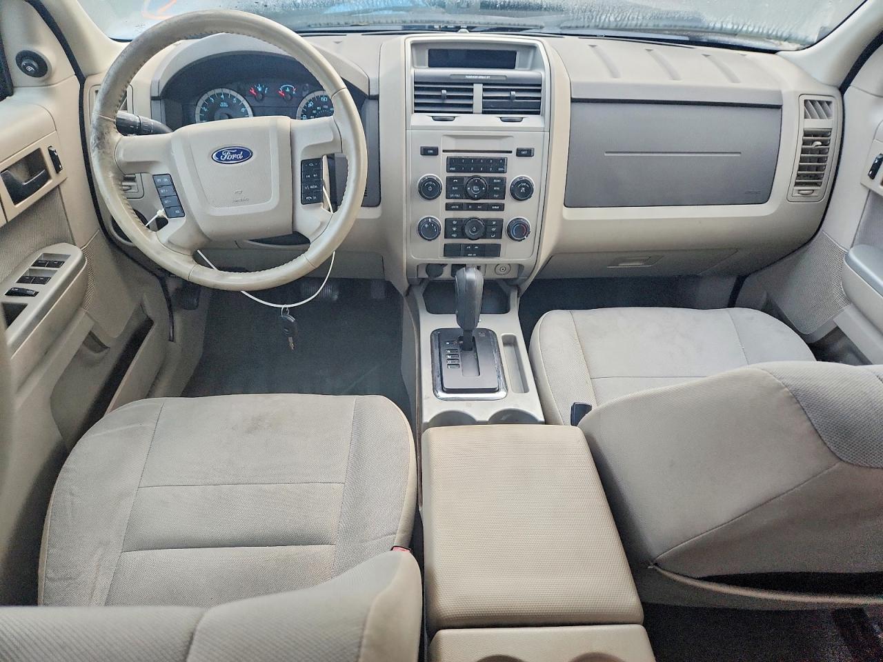 2011 FORD ESCAPE XLT photo 8