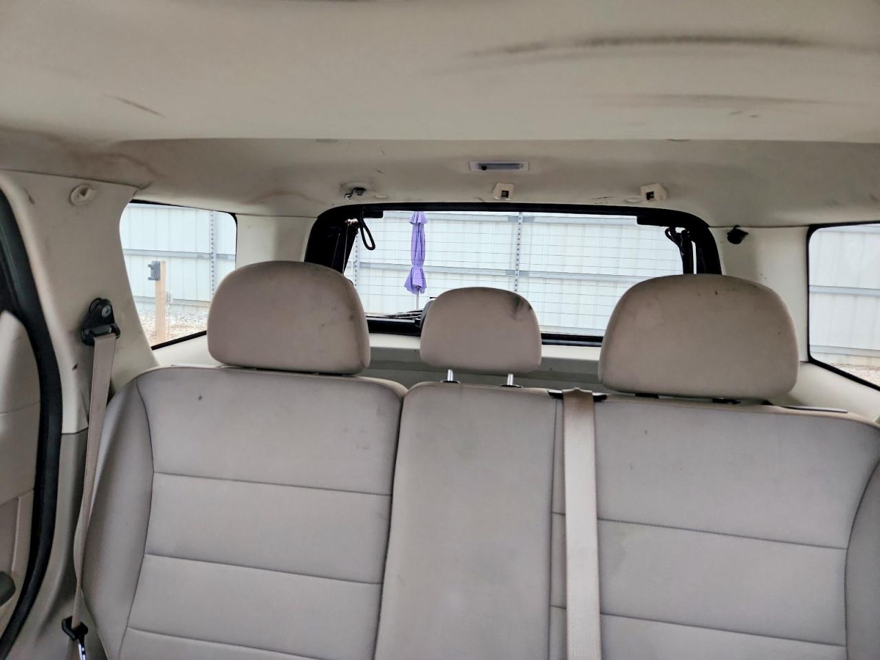 2011 FORD ESCAPE XLT photo 10