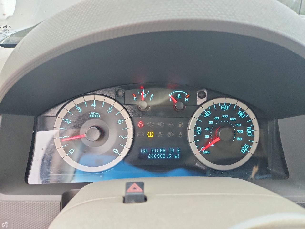 2011 FORD ESCAPE XLT photo 9