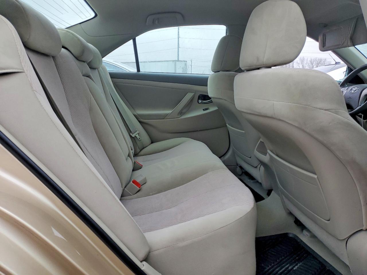 2010 TOYOTA CAMRY BASE photo 10