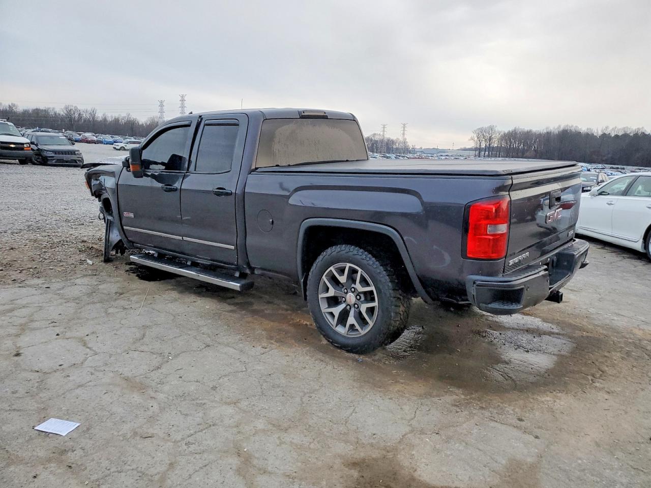 2014 GMC SIERRA K1500 SLE photo 2
