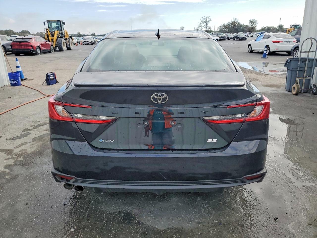 2025 TOYOTA CAMRY XSE photo 6