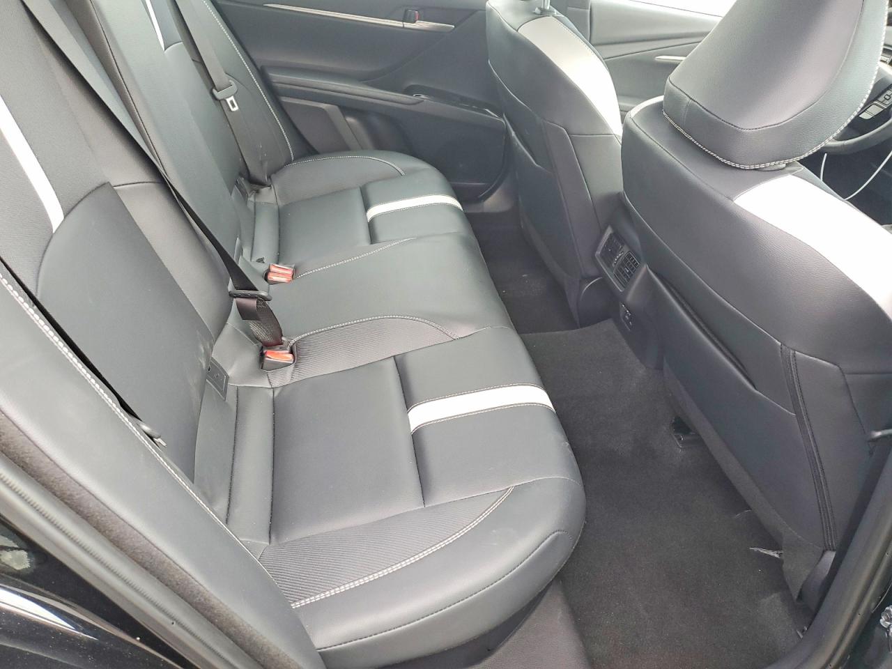2025 TOYOTA CAMRY XSE photo 10
