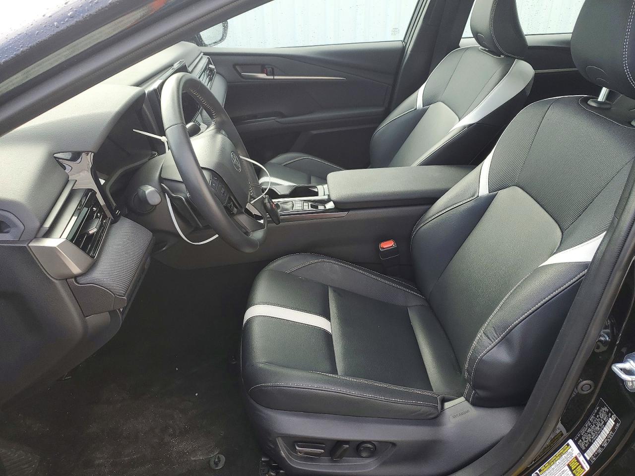 2025 TOYOTA CAMRY XSE photo 7