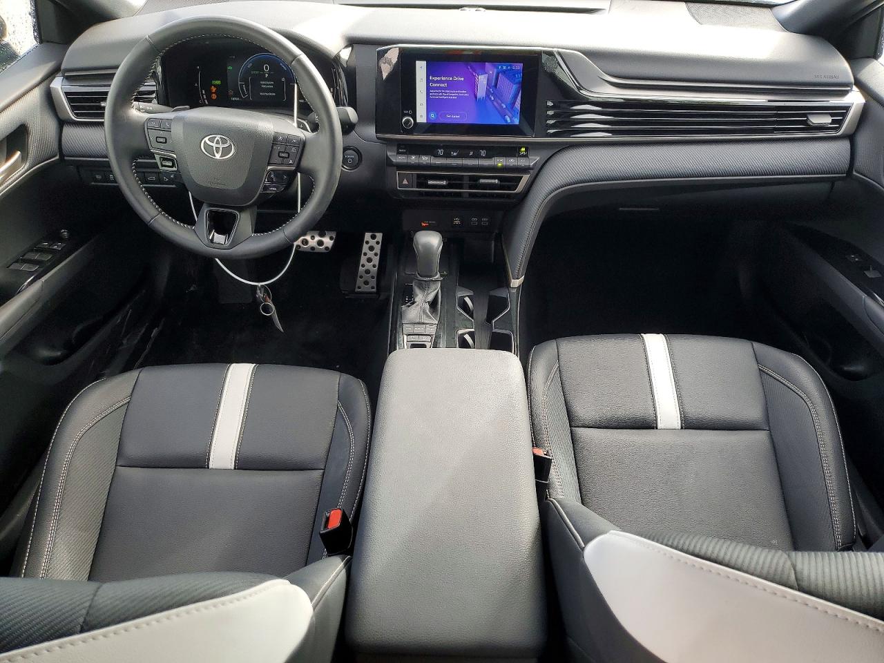 2025 TOYOTA CAMRY XSE photo 8